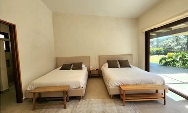 CASA EN VENTA EN AVNDARO VALLE DE BRAVO