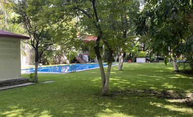 Venta Casa de Un Nivel excelente para Hotel Boutique o Asilo en Xochitepec,  Morelos