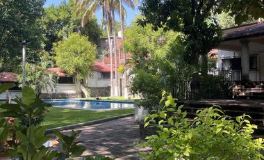 Venta Casa de Un Nivel excelente para Hotel Boutique o Asilo en Xochitepec,  Morelos