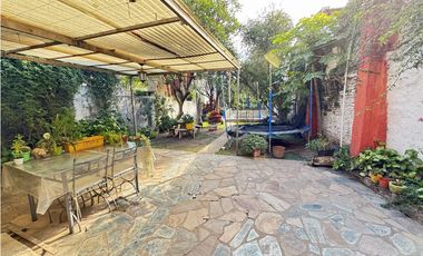 Venta de hermosa casa en calle Malvinas.