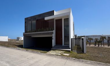 CASA EN VENTA EN PUNTA TIBURÓN LAGUNAS 8