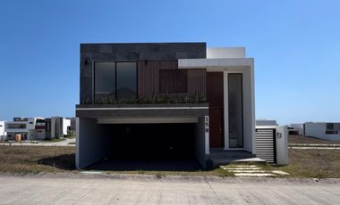 CASA EN VENTA EN PUNTA TIBURÓN LAGUNAS 8