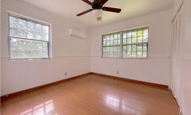 Apartamento En Alquiler En Clayton PH Edificio 658