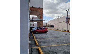 ALQUILER LOCALES EN BRISAS DEL GOLF 129m2 2.300 INCLUYE MANTENIMIENTO