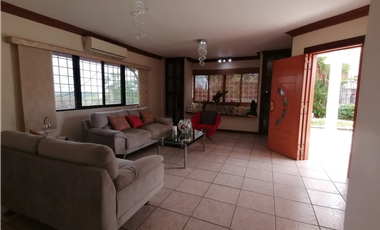 VILLA LUCRE / LAS PALMERAS / 706M / PISCINA / DOS NIVELES