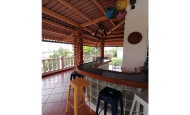 VILLA LUCRE / LAS PALMERAS / 706M / PISCINA / DOS NIVELES