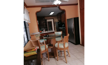 VILLA LUCRE / LAS PALMERAS / 706M / PISCINA / DOS NIVELES