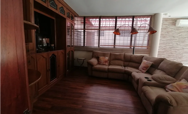 VILLA LUCRE / LAS PALMERAS / 706M / PISCINA / DOS NIVELES