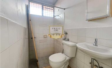 SE VENDE CASA EN VILLA LUCE CON AMPLIO ESTACIONAMIENTO