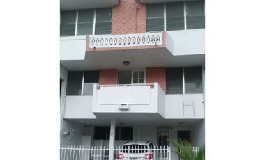 VILLA DE LAS FUENTES / 274M / TRES NIVELES / BALCON