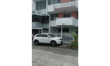 VILLA DE LAS FUENTES / 274M / TRES NIVELES / BALCON