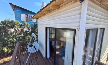 A LA VENTA CASA + CABAÑA CON ESPECTACULAR VISTA AL MAR