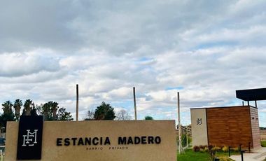 Venta Lote Barrio Privado frente a Cortaderas I