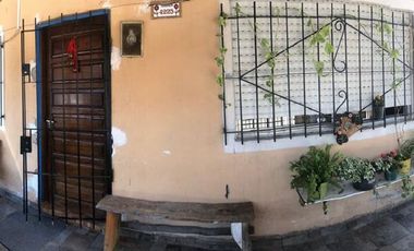 LOTE CON CASA Y 4 DPTOS ING BUDGE