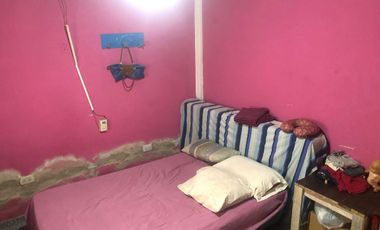 LOTE CON CASA Y 4 DPTOS ING BUDGE