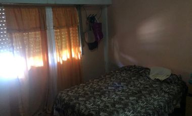 LOTE CON CASA Y 4 DPTOS ING BUDGE