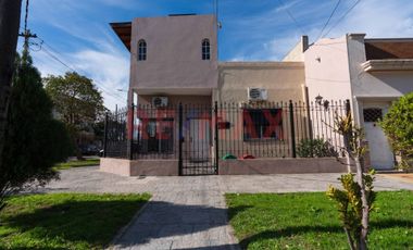 VENTA CASA 5 AMBIENTES AVELLANEDA