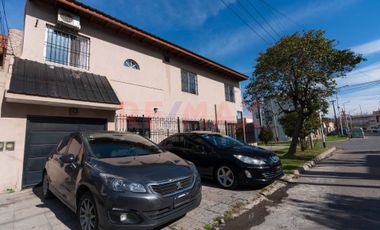 VENTA CASA 5 AMBIENTES AVELLANEDA
