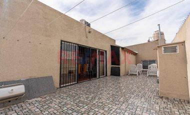 VENTA CASA 5 AMBIENTES AVELLANEDA