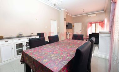 VENTA CASA 5 AMBIENTES AVELLANEDA