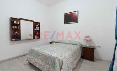 VENTA CASA 5 AMBIENTES AVELLANEDA