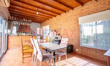 VENTA CASA 5 AMBIENTES AVELLANEDA