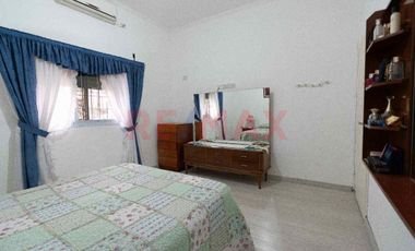 VENTA CASA 5 AMBIENTES AVELLANEDA