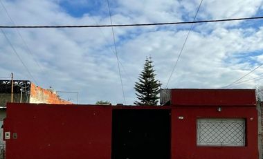 VENTA CASA CON COCHERA QUILMES OESTE OPORTUNIDAD