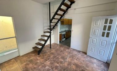 Casa PH en venta en Lanus Oeste