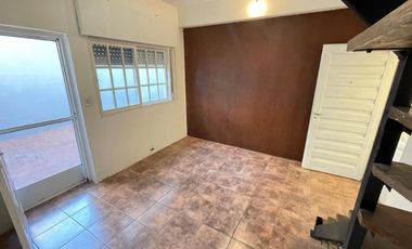 Casa PH en venta en Lanus Oeste