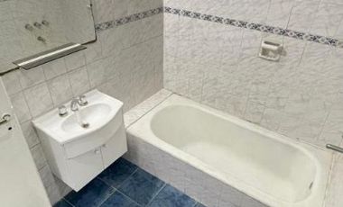 Casa PH en venta en Lanus Oeste