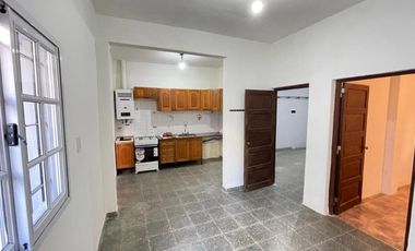 Casa PH en venta en Lanus Oeste
