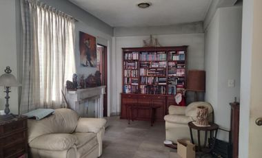 Casa de Dos Plantas con Potencial de Modificación