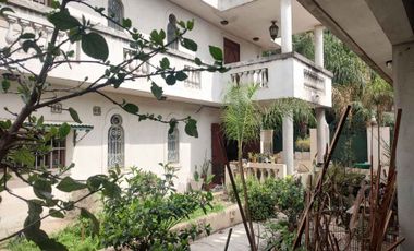 Casa de Dos Plantas con Potencial de Modificación