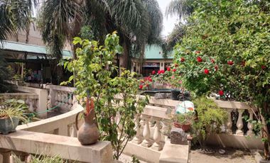 Casa de Dos Plantas con Potencial de Modificación