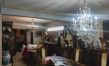 Casa de Dos Plantas con Potencial de Modificación