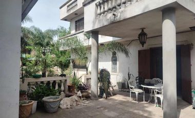 Casa de Dos Plantas con Potencial de Modificación