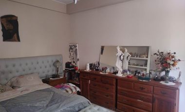 Casa de Dos Plantas con Potencial de Modificación