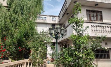 Casa de Dos Plantas con Potencial de Modificación