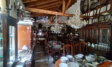 Casa de Dos Plantas con Potencial de Modificación