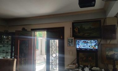 Casa de Dos Plantas con Potencial de Modificación
