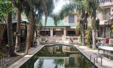 Casa de Dos Plantas con Potencial de Modificación
