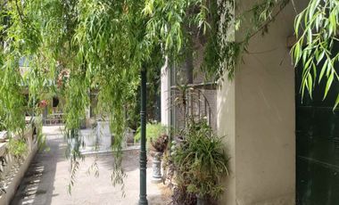 Casa de Dos Plantas con Potencial de Modificación