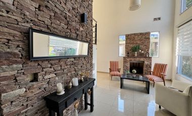 CASA EN VENTA 5 /AMB HARAS MARIA VICTORIA