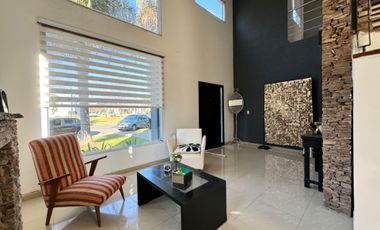 CASA EN VENTA 5 /AMB HARAS MARIA VICTORIA