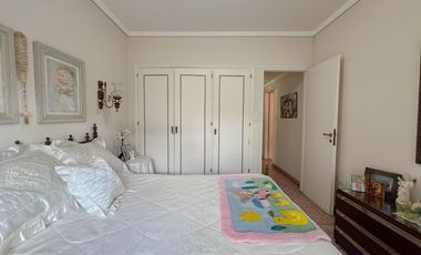 Venta casa 5 ambientes con parque Punta Mogotes