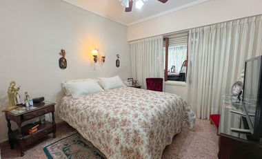 Venta casa 5 ambientes con parque Punta Mogotes