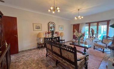 Venta casa 5 ambientes con parque Punta Mogotes