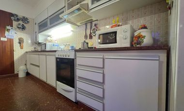 Venta casa 5 ambientes con parque Punta Mogotes