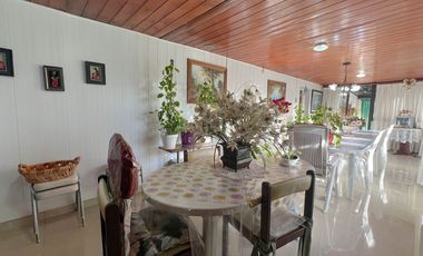 Venta casa 5 ambientes con parque Punta Mogotes